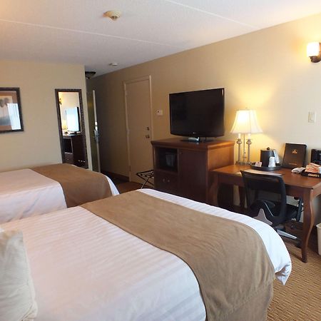 Best Western Plus Dryden Hotel And Conference Centre Екстериор снимка