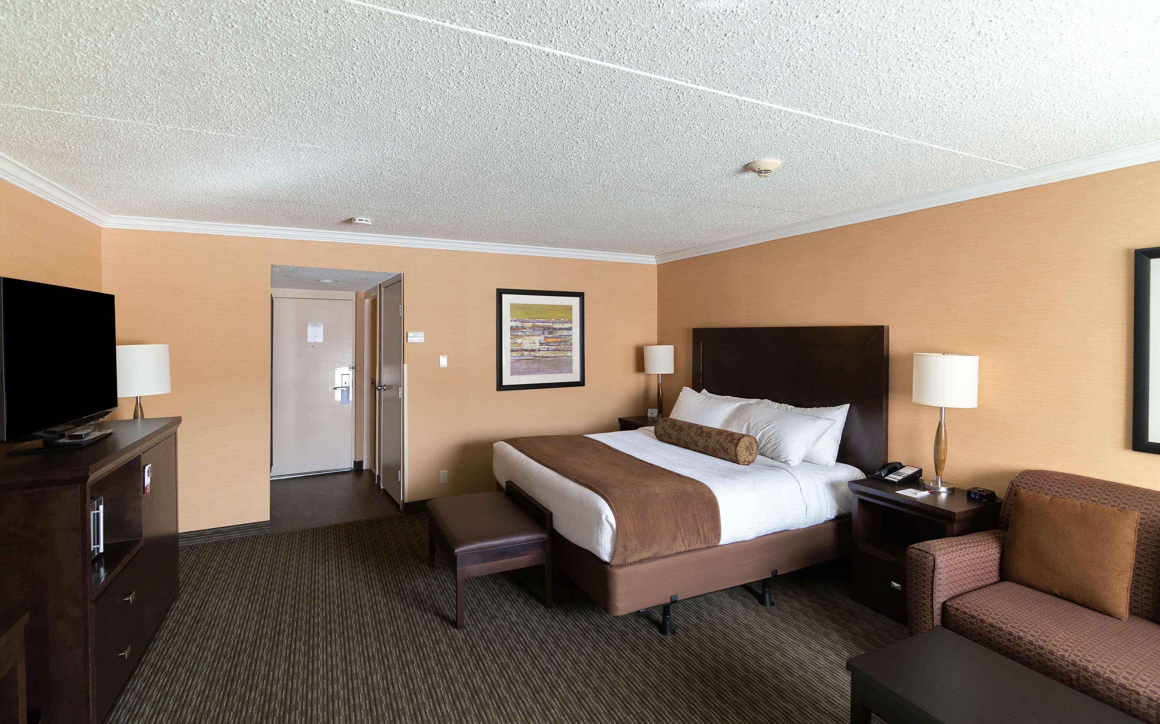 Best Western Plus Dryden Hotel And Conference Centre Екстериор снимка