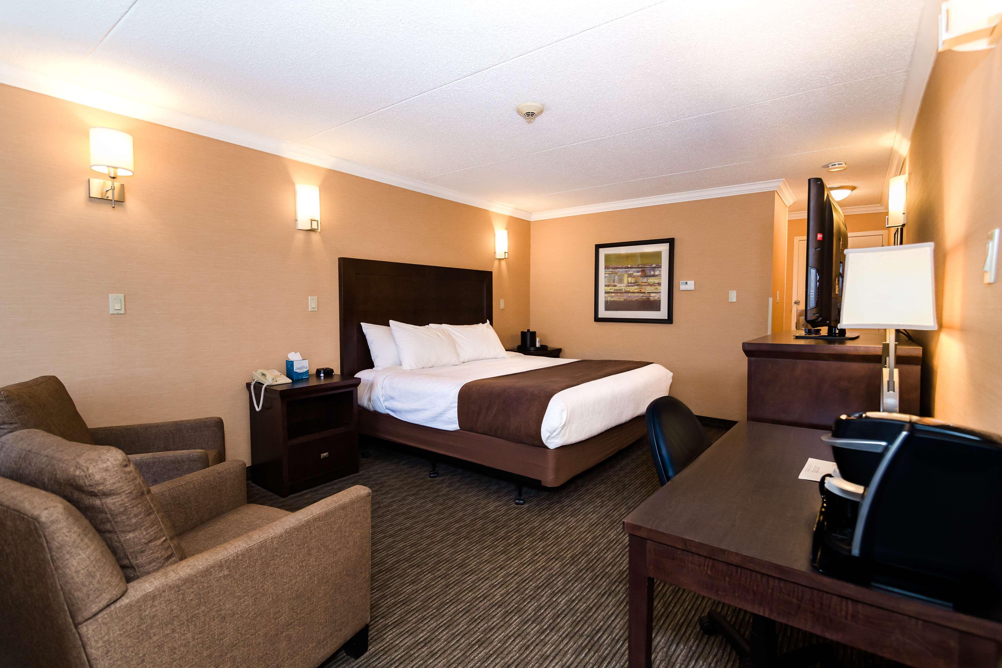 Best Western Plus Dryden Hotel And Conference Centre Екстериор снимка