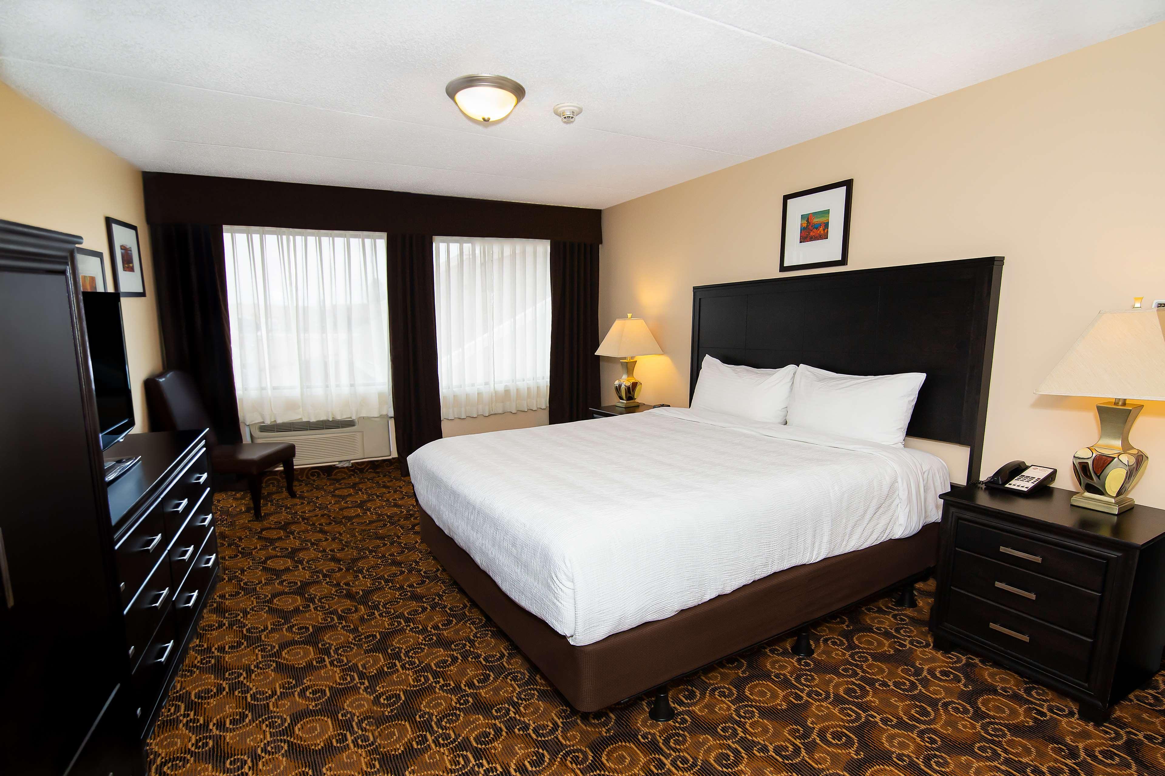 Best Western Plus Dryden Hotel And Conference Centre Екстериор снимка