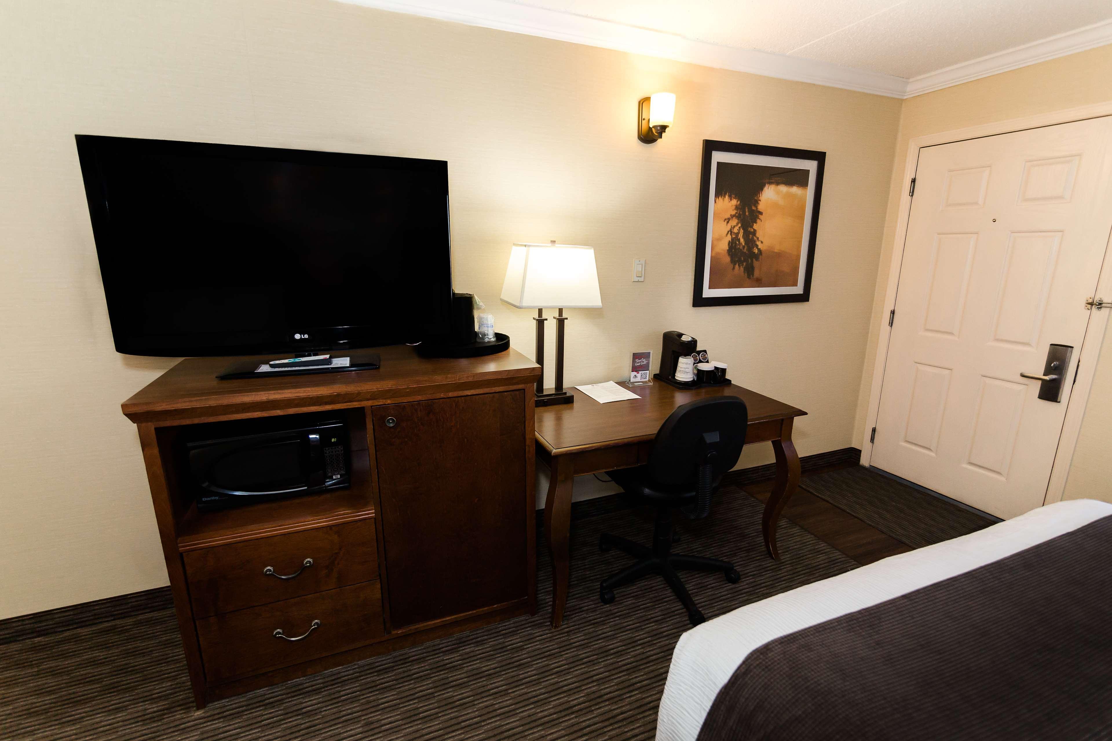 Best Western Plus Dryden Hotel And Conference Centre Екстериор снимка