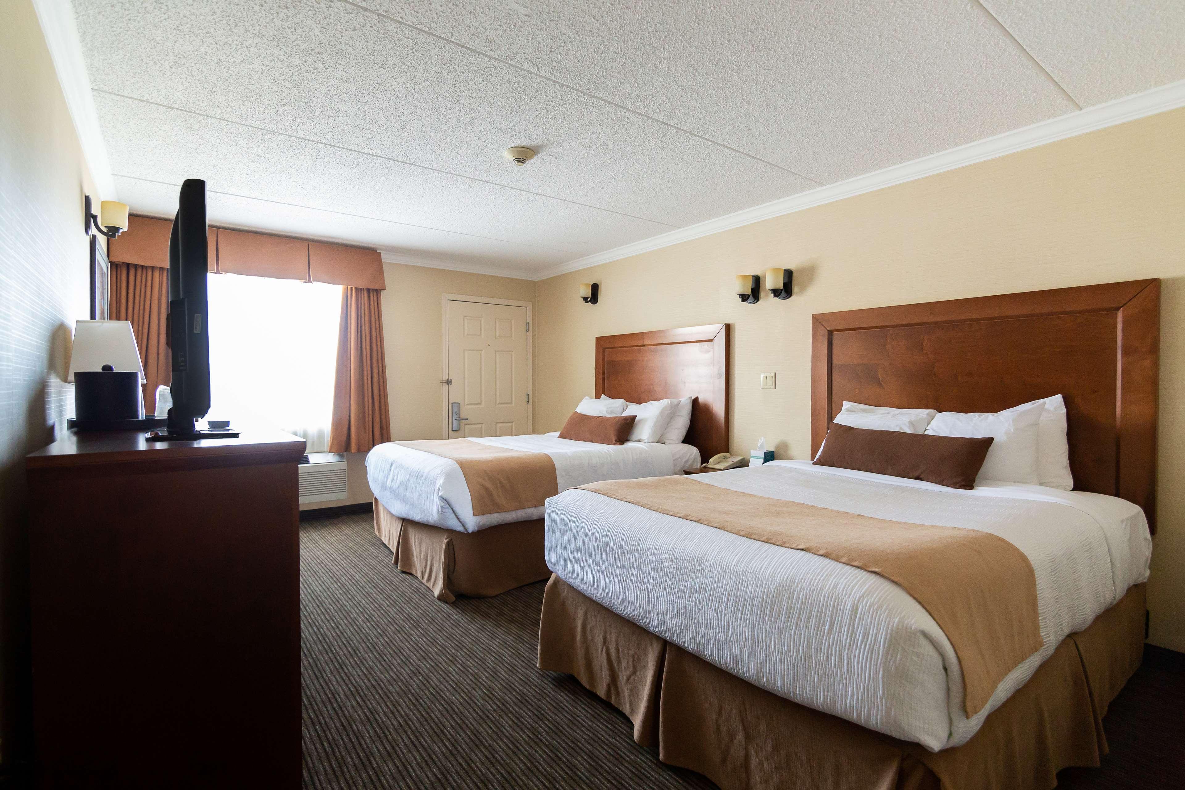Best Western Plus Dryden Hotel And Conference Centre Екстериор снимка