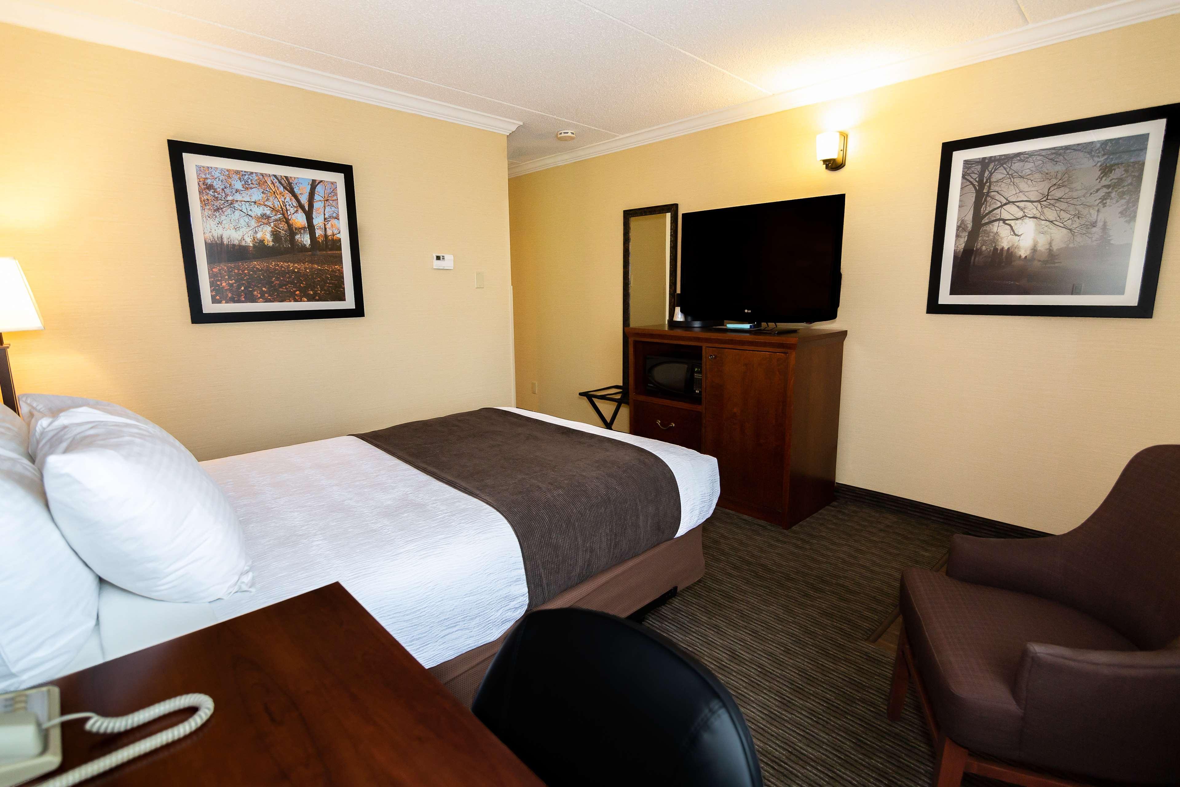 Best Western Plus Dryden Hotel And Conference Centre Екстериор снимка