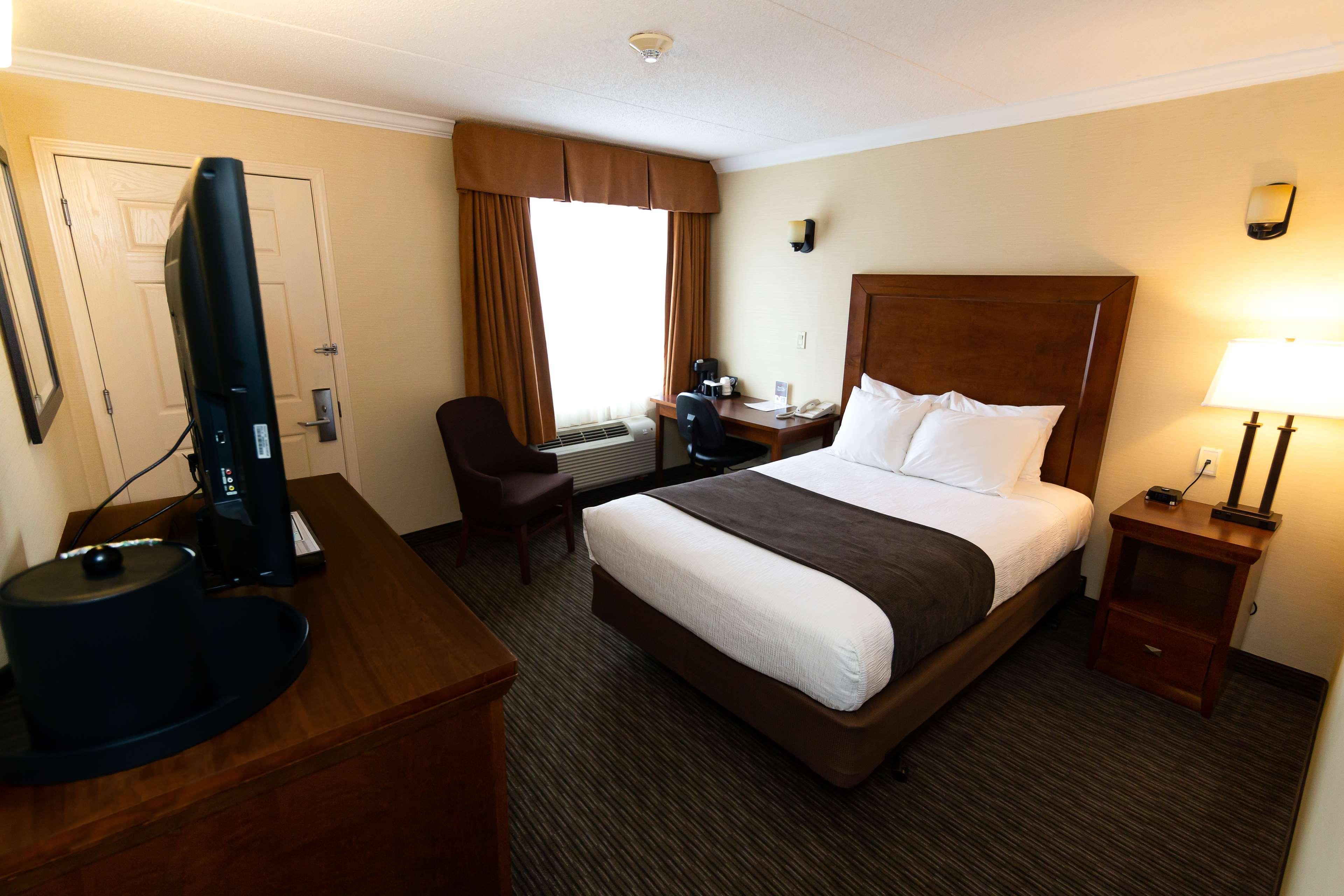 Best Western Plus Dryden Hotel And Conference Centre Екстериор снимка