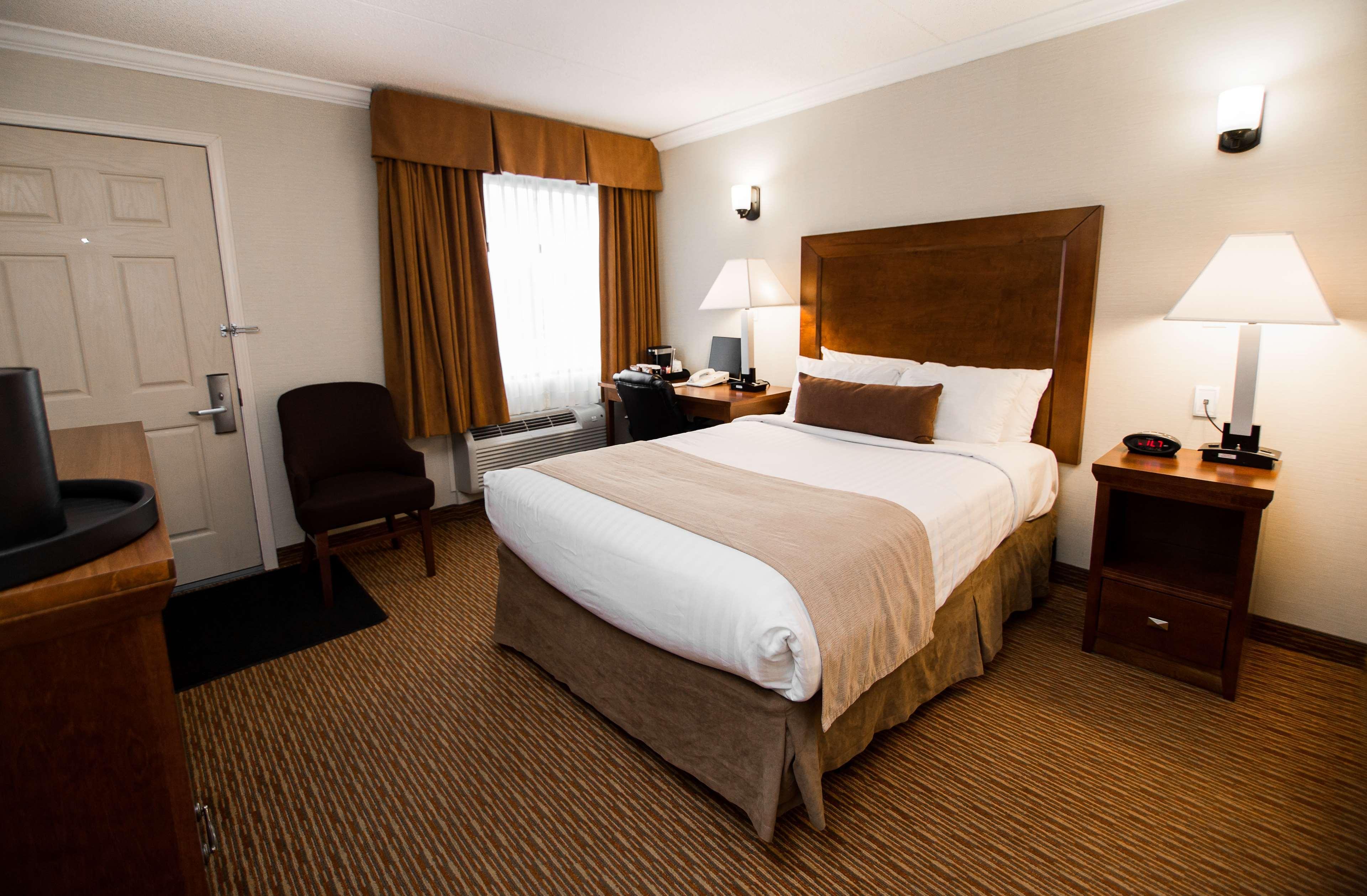 Best Western Plus Dryden Hotel And Conference Centre Екстериор снимка