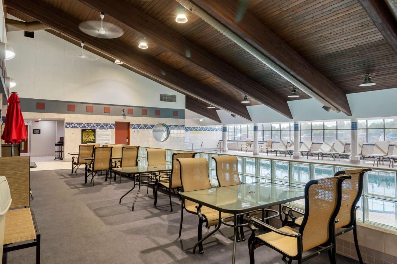 Best Western Plus Dryden Hotel And Conference Centre Екстериор снимка