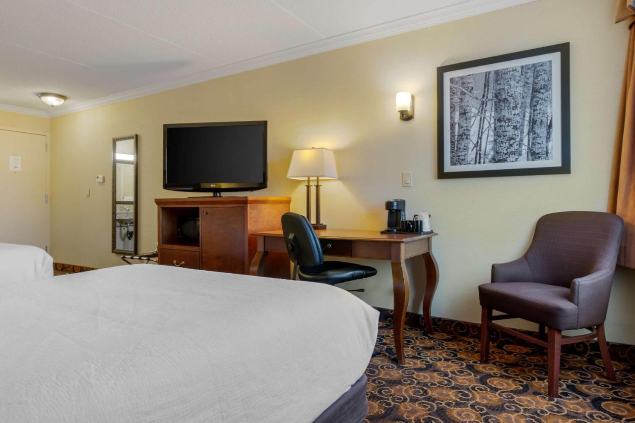 Best Western Plus Dryden Hotel And Conference Centre Екстериор снимка